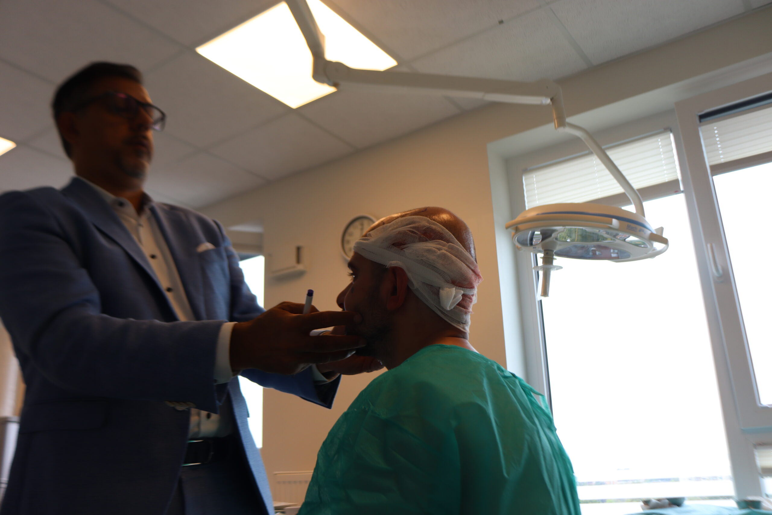 FUE Haartransplantation bei Dr. Afshin